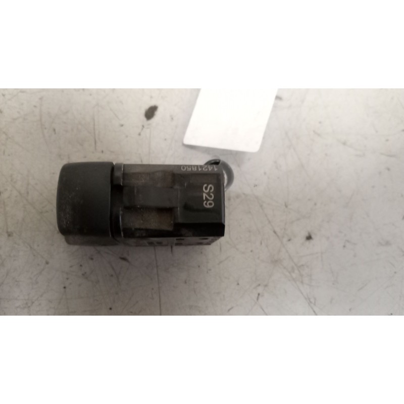 Recambio de interruptor para scania serie p/g/r (c-clase) 12.7 diesel referencia OEM IAM 1421850 2