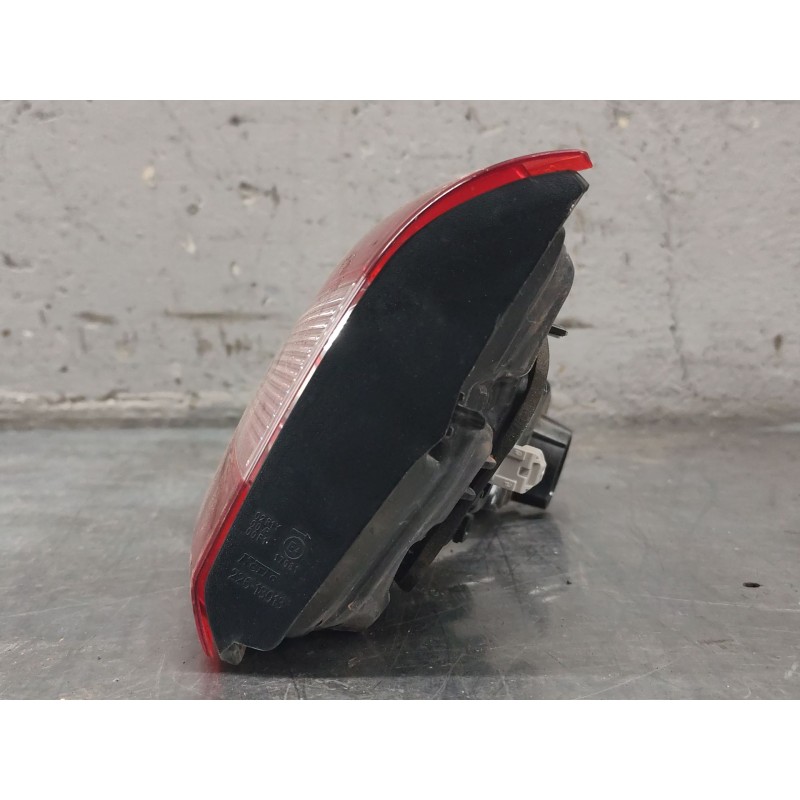 Recambio de piloto trasero derecho interior para nissan qashqai ii (j11, j11_) 1.5 dci referencia OEM IAM - Negro 4