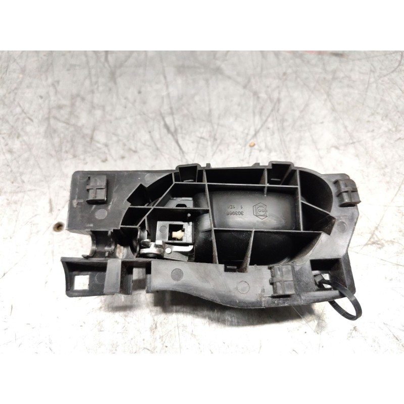 Recambio de maneta interior delantera derecha para peugeot 207 x-line referencia OEM IAM 303965 - Plata 2