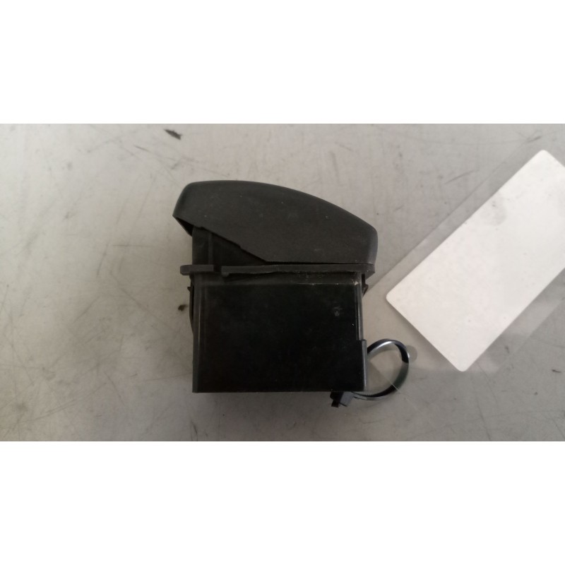 Recambio de interruptor para daf serie xf105.460 12.9 diesel referencia OEM IAM 1435592 - Blanco 2