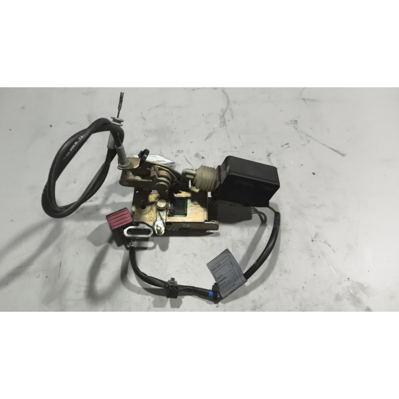 Recambio de cerradura puerta delantera derecha para renault magnum ab diesel referencia OEM IAM 7482280160  