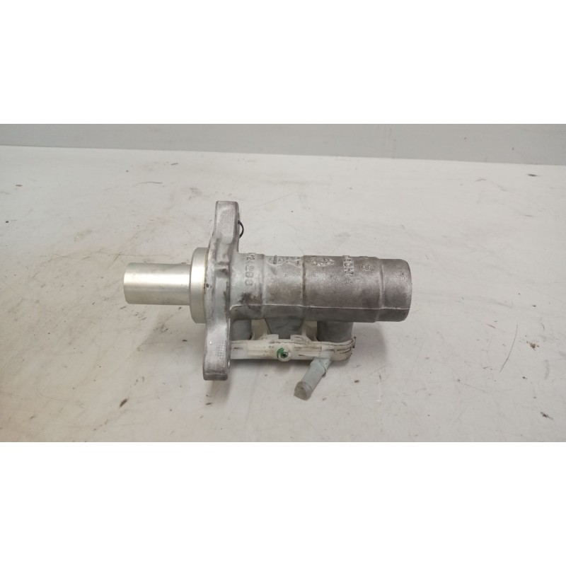 Recambio de bomba freno para renault maxity referencia OEM IAM 0204y24268  