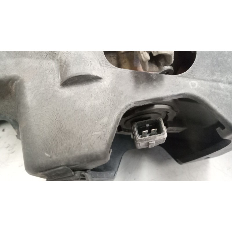 Recambio de faro antiniebla izquierdo para renault hd 250.18 premium e2 fg modelo 250.18 184 kw cabina para dormir referencia OE 3