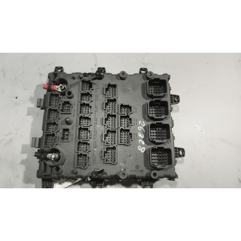 Recambio de caja reles / fusibles para renault magnum ab diesel referencia OEM IAM 7421464562 - Azul 2