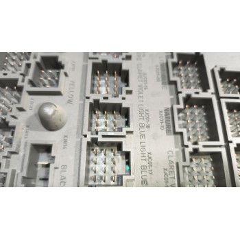 Recambio de caja reles / fusibles para renault magnum ab diesel referencia OEM IAM 7421464562  