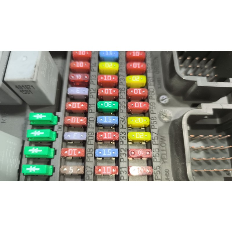 Recambio de caja reles / fusibles para renault magnum ab diesel referencia OEM IAM 7421464562 - Azul 7
