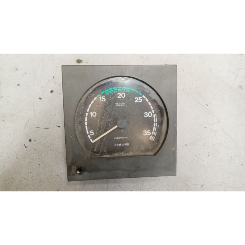 Recambio de cuadro instrumentos para iveco eurocargo 3.9 diesel referencia OEM IAM 98474450  CUENTA REVOLUCIONES