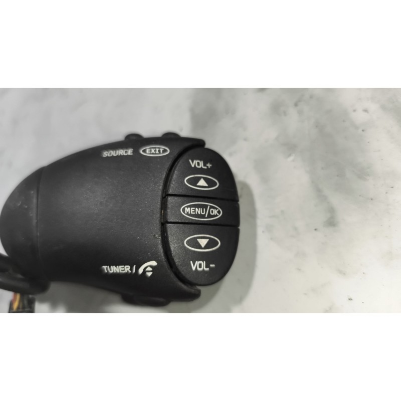 Recambio de mando radio para renault magnum ab diesel referencia OEM IAM 7421014639 - Azul 2