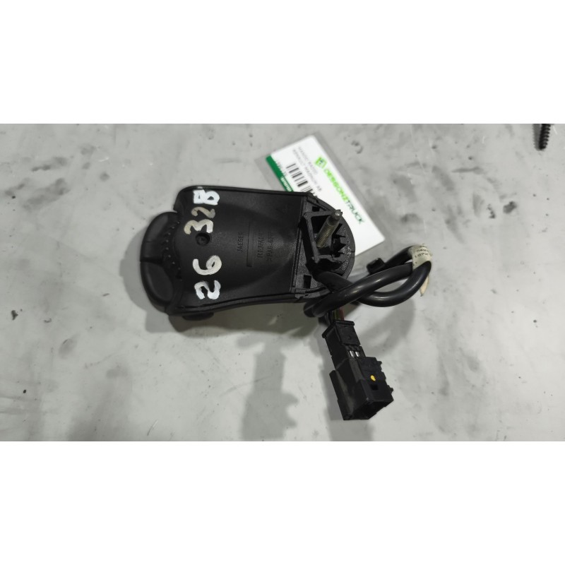 Recambio de mando radio para renault magnum ab diesel referencia OEM IAM 7421014639 - Azul 4