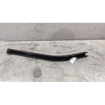 Recambio de guia puerta corredera izquierda para fiat doblo ii (152) easy referencia OEM IAM   