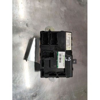 CAJA RELES / FUSIBLES 8v5115k600cg 