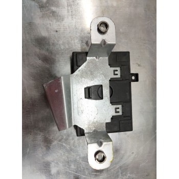 Recambio de caja reles / fusibles para ford fiesta (cb1) 1.25 16v cat referencia OEM IAM 8v5115k600cg  