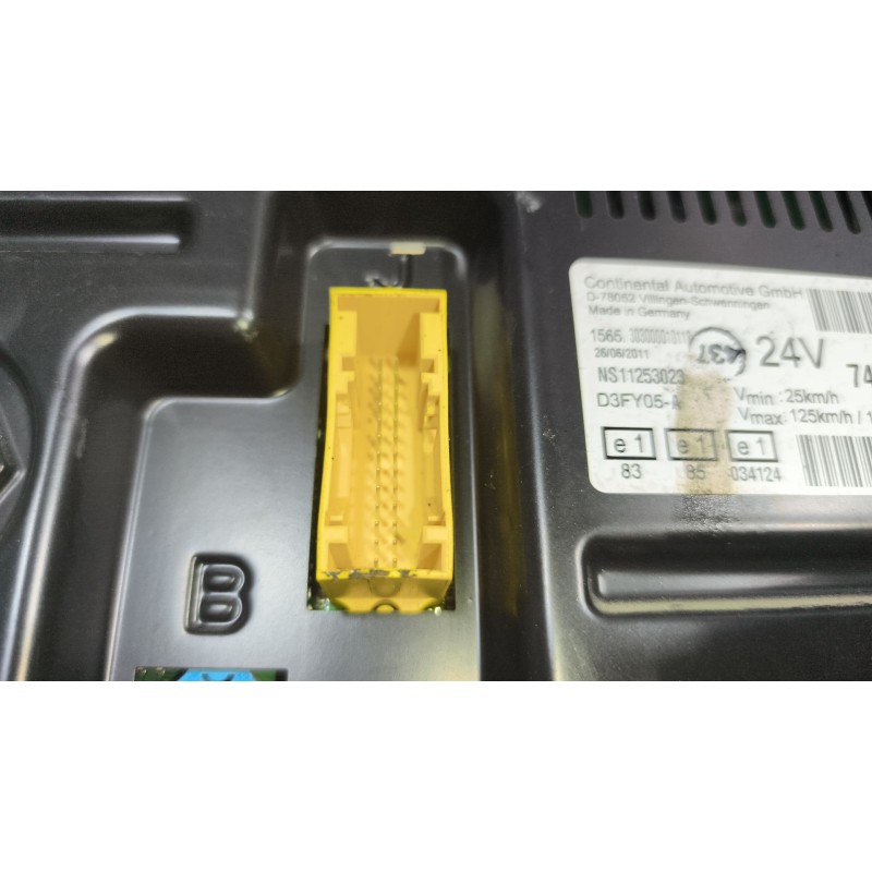 Recambio de cuadro instrumentos para renault magnum ab diesel referencia OEM IAM 7421573671 - Azul 9