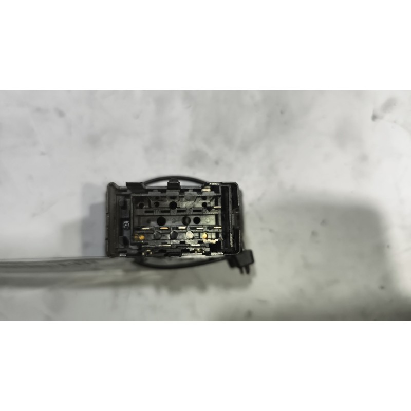Recambio de interruptor para renault magnum ab diesel referencia OEM IAM 7421043756 - Azul 2