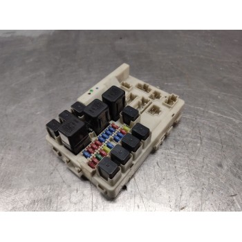 CAJA RELES / FUSIBLES 284B7CD71A 