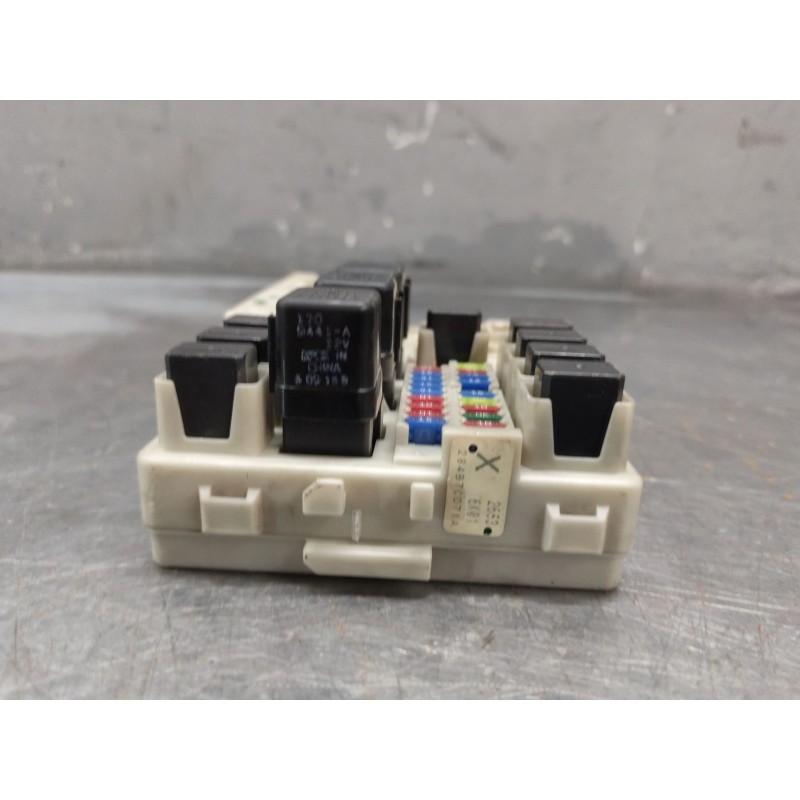 Recambio de caja reles / fusibles para nissan murano i (z50) 3.5 4x4 referencia OEM IAM 284B7CD71A - Negro 2