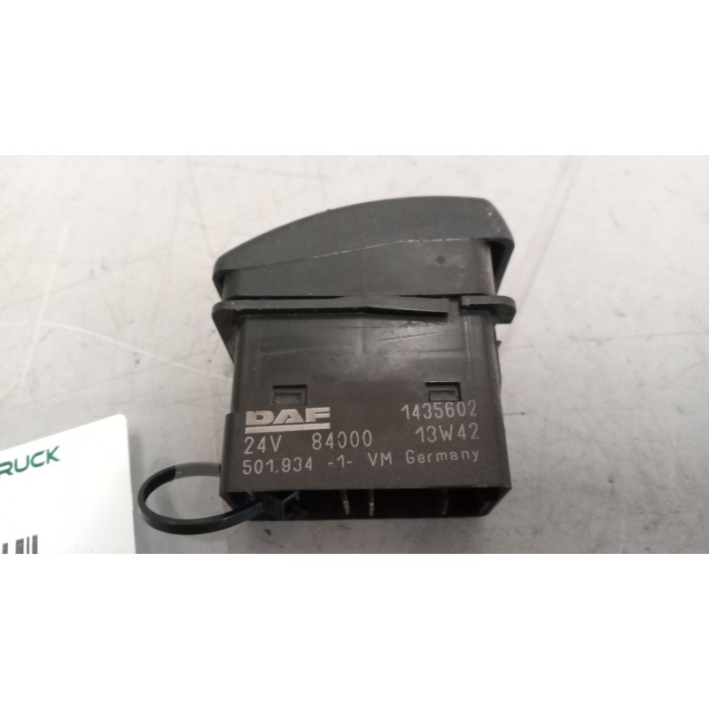 Recambio de interruptor para daf serie xf105.460 12.9 diesel referencia OEM IAM 1435602 - Blanco 2