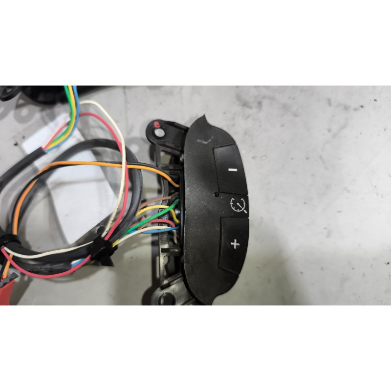 Recambio de mando volante para renault magnum ab diesel referencia OEM IAM 7484592331 - Azul 3
