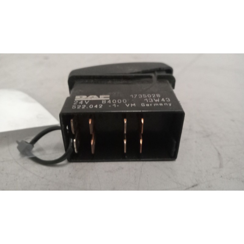 Recambio de interruptor para daf serie xf105.460 12.9 diesel referencia OEM IAM 1735028 - Blanco 3