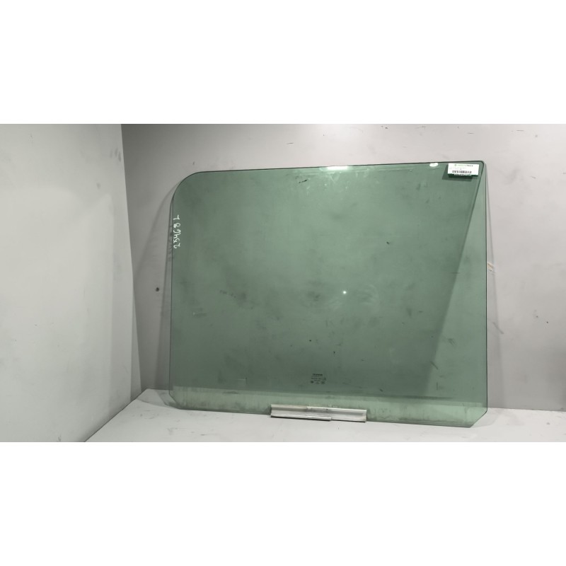 Recambio de luna delantera izquierda para renault magnum ab diesel referencia OEM IAM 7421017124  