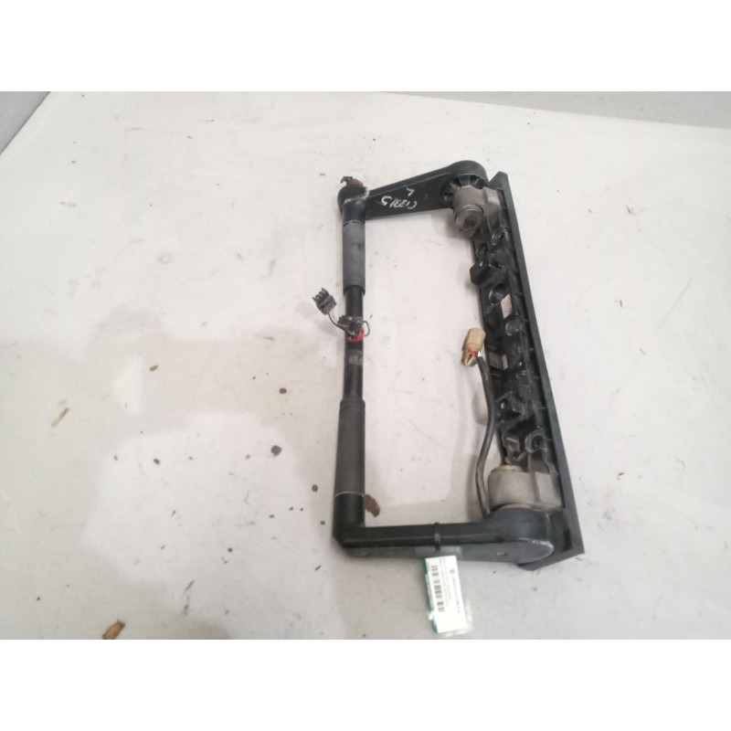 Recambio de brazo retrovisor izquierdo para renault magnum ab 2005 12.0 diesel referencia OEM IAM   