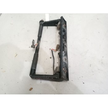 Recambio de brazo retrovisor izquierdo para renault magnum ab 2005 12.8 diesel referencia OEM IAM   