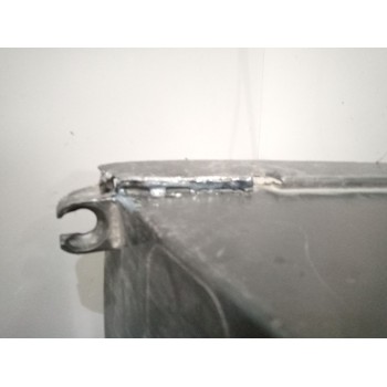 Recambio de tapa bateria para renault magnum ab 2005 12.8 diesel referencia OEM IAM 20518311  