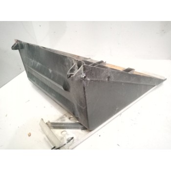 Recambio de tapa bateria para renault magnum ab 2005 12.8 diesel referencia OEM IAM 20518311  