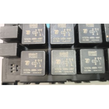 Recambio de caja reles / fusibles para daf serie xf105.xxx 12.9 diesel referencia OEM IAM 1895428  