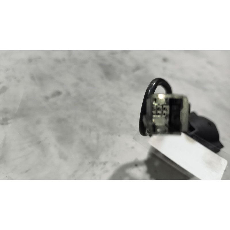 Recambio de mando radio para renault midlum fg 220.10 e5 corto referencia OEM IAM 7421014639 - Blanco 3
