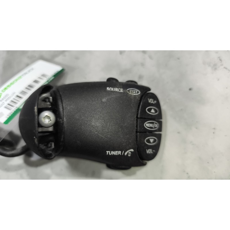 Recambio de mando radio para renault midlum fg 220.10 e5 corto referencia OEM IAM 7421014639 - Blanco 6