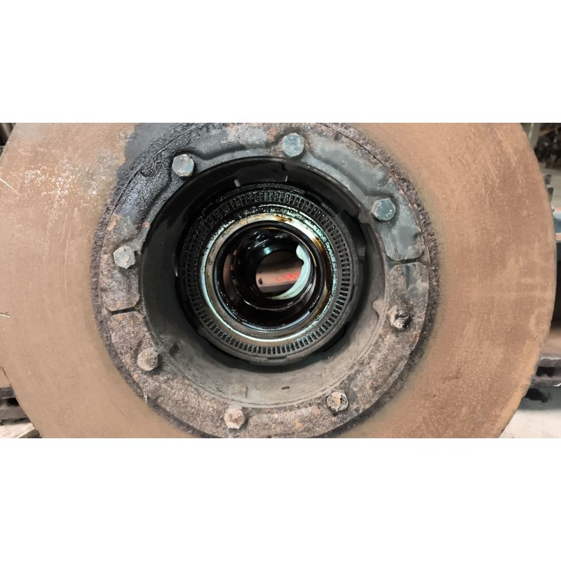 Recambio de buje trasero derecho para renault serie t 12.8 diesel referencia OEM IAM 7485107753 7420557646 7421328206 - Blanco 2