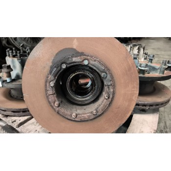 Recambio de buje trasero derecho para renault serie t 12.8 diesel referencia OEM IAM 7485107753 7420557646 7421328206