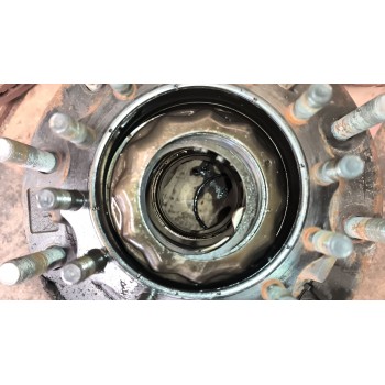 Recambio de buje trasero derecho para renault serie t 12.8 diesel referencia OEM IAM 7485107753 7420557646 7421328206