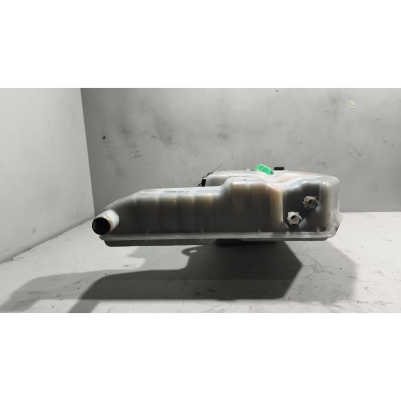 Recambio de deposito expansion para iveco stralis (ad/at) referencia OEM IAM 5802411213 41215631 - Blanco 4