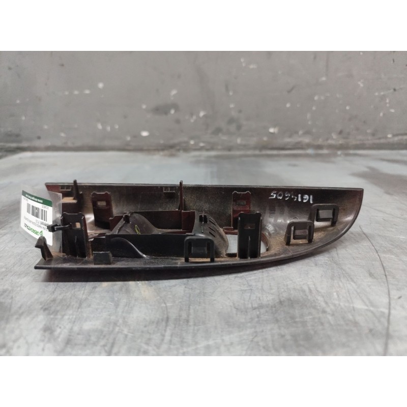 Recambio de moldura mando elevalunas delantero izquierdo para nissan juke (f15) 1.5 dci referencia OEM IAM 809611KM3A - Negro 2