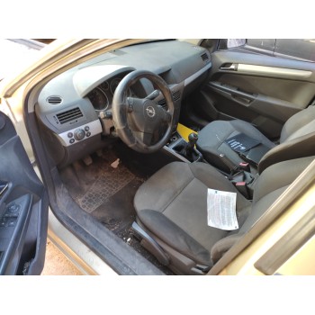 opel astra h berlina del año 2005