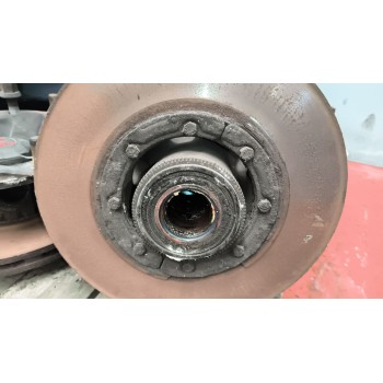 Recambio de buje delantero para renault magnum ab 2005 12.8 diesel referencia OEM IAM 7421022433  
