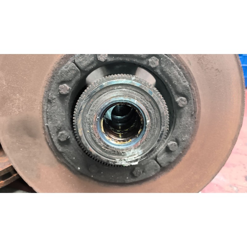 Recambio de buje delantero para renault magnum ab 2005 12.8 diesel referencia OEM IAM 7421022433 - Blanco 2