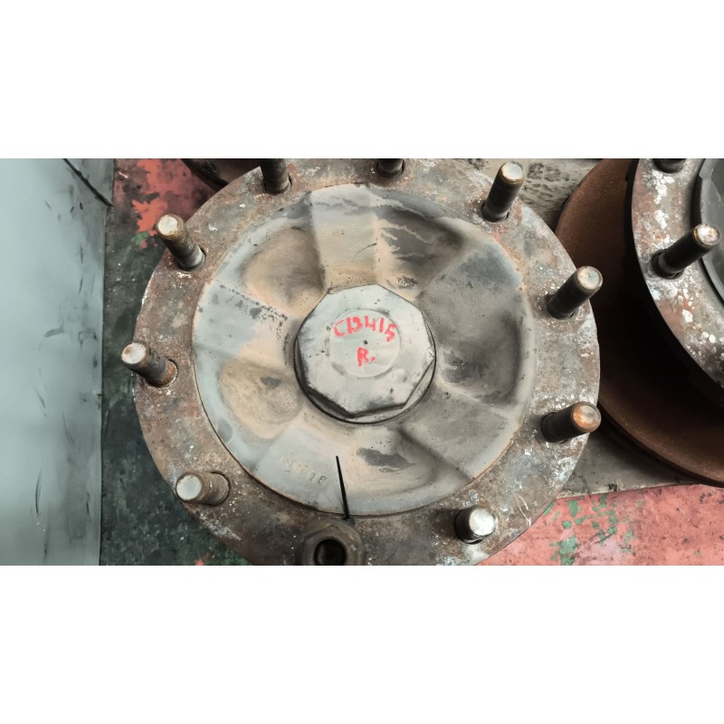 Recambio de buje delantero para renault premium lander 10.8 diesel referencia OEM IAM 7421022433  