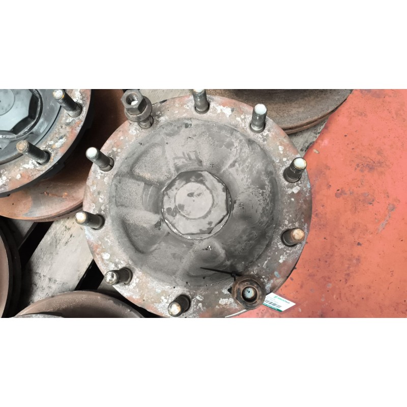 Recambio de buje delantero para renault magnum ab 2005 12.8 diesel referencia OEM IAM 7421022433  