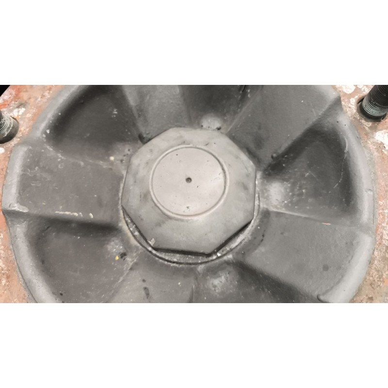 Recambio de buje delantero para renault magnum ab 2005 12.8 diesel referencia OEM IAM 7421022433 6