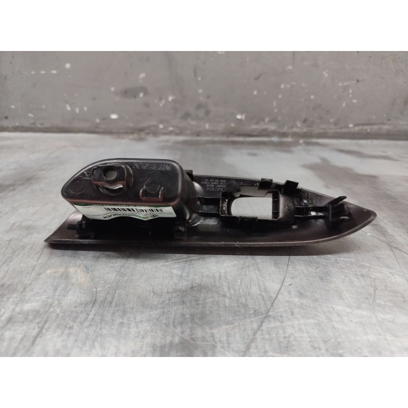 Recambio de moldura mando elevalunas trasero derecho para nissan juke (f15) 1.5 dci referencia OEM IAM 829601KA2A - Negro 2