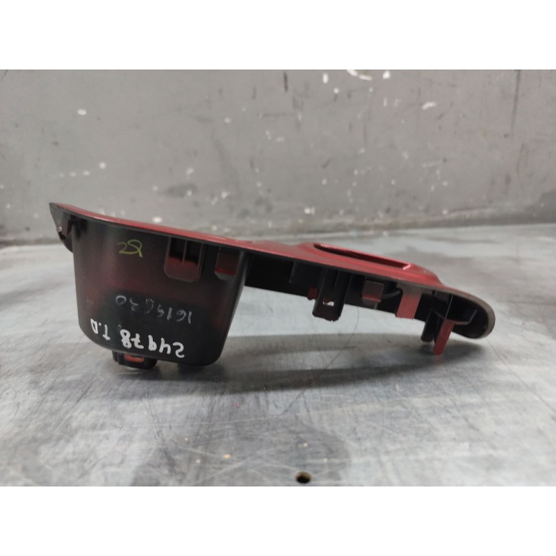 Recambio de moldura mando elevalunas trasero derecho para nissan juke (f15) 1.5 dci referencia OEM IAM 829601KA2A - Negro 3