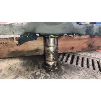 Recambio de mangueta delantera izquierda para renault magnum ab 2005 12.8 diesel referencia OEM IAM 7420556298 20556298 