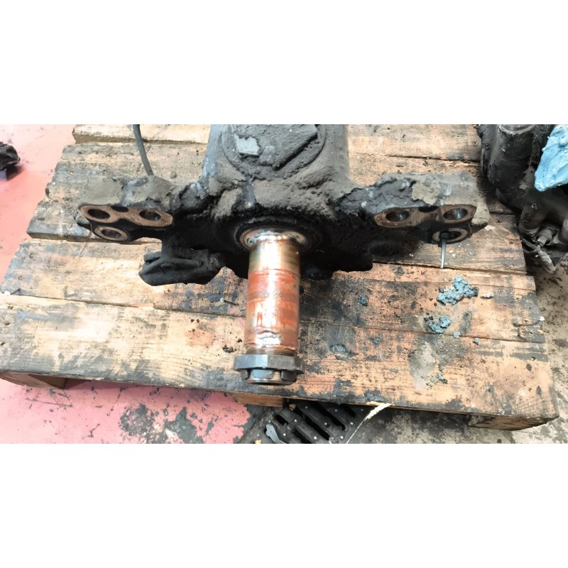 Recambio de mangueta delantera izquierda para renault magnum ab 2005 cabina adel.tractor semirr. gv  4x2 4xx.18 gran espacio ref