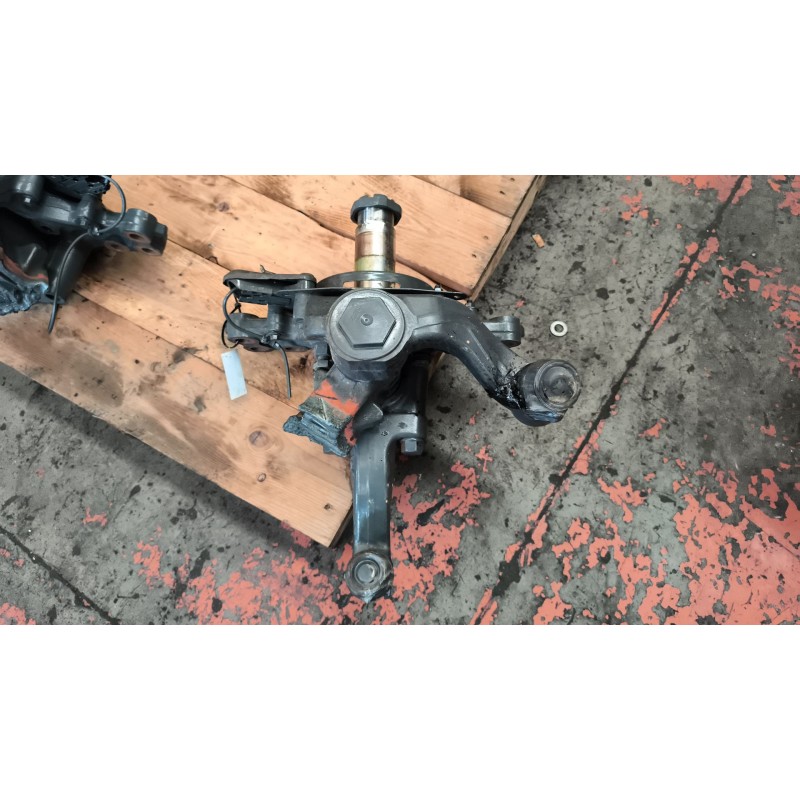 Recambio de mangueta delantera izquierda para renault serie t 12.8 diesel referencia OEM IAM 22848432 7422848432 