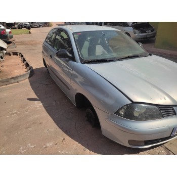 seat ibiza (6l1) del año 2002