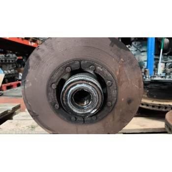Recambio de buje delantero para renault serie t 12.8 diesel referencia OEM IAM 7421116593 7421535963 7421534388
