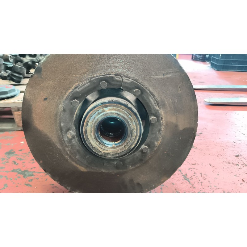 Recambio de buje delantero para renault serie t 12.8 diesel referencia OEM IAM 7421993642 3